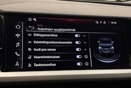 sininen Audi Q4 e-tron 2023 kuva 32.