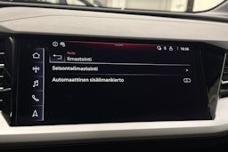 sininen Audi Q4 e-tron 2023 kuva 33.