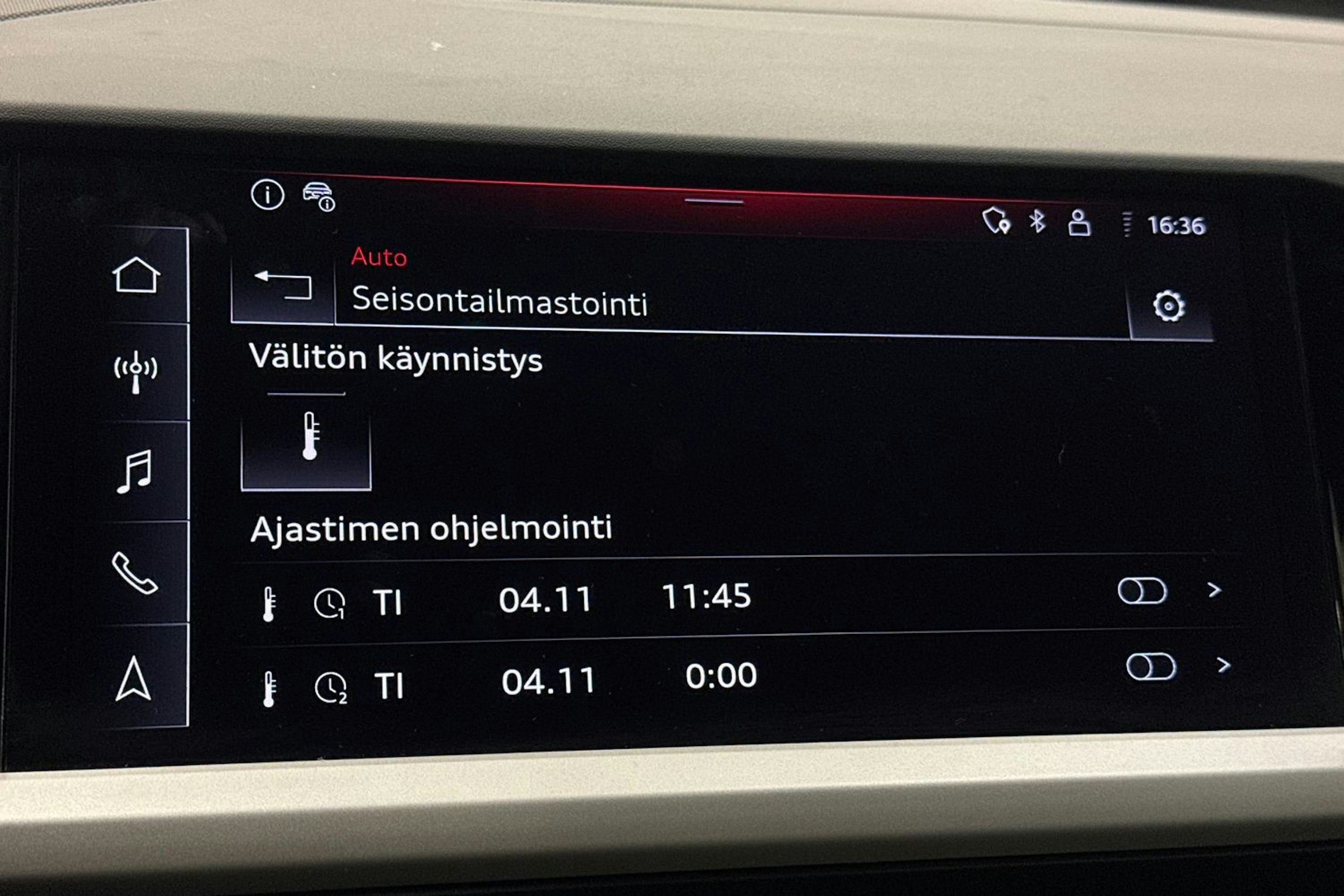 sininen Audi Q4 e-tron 2023 kuva 34.