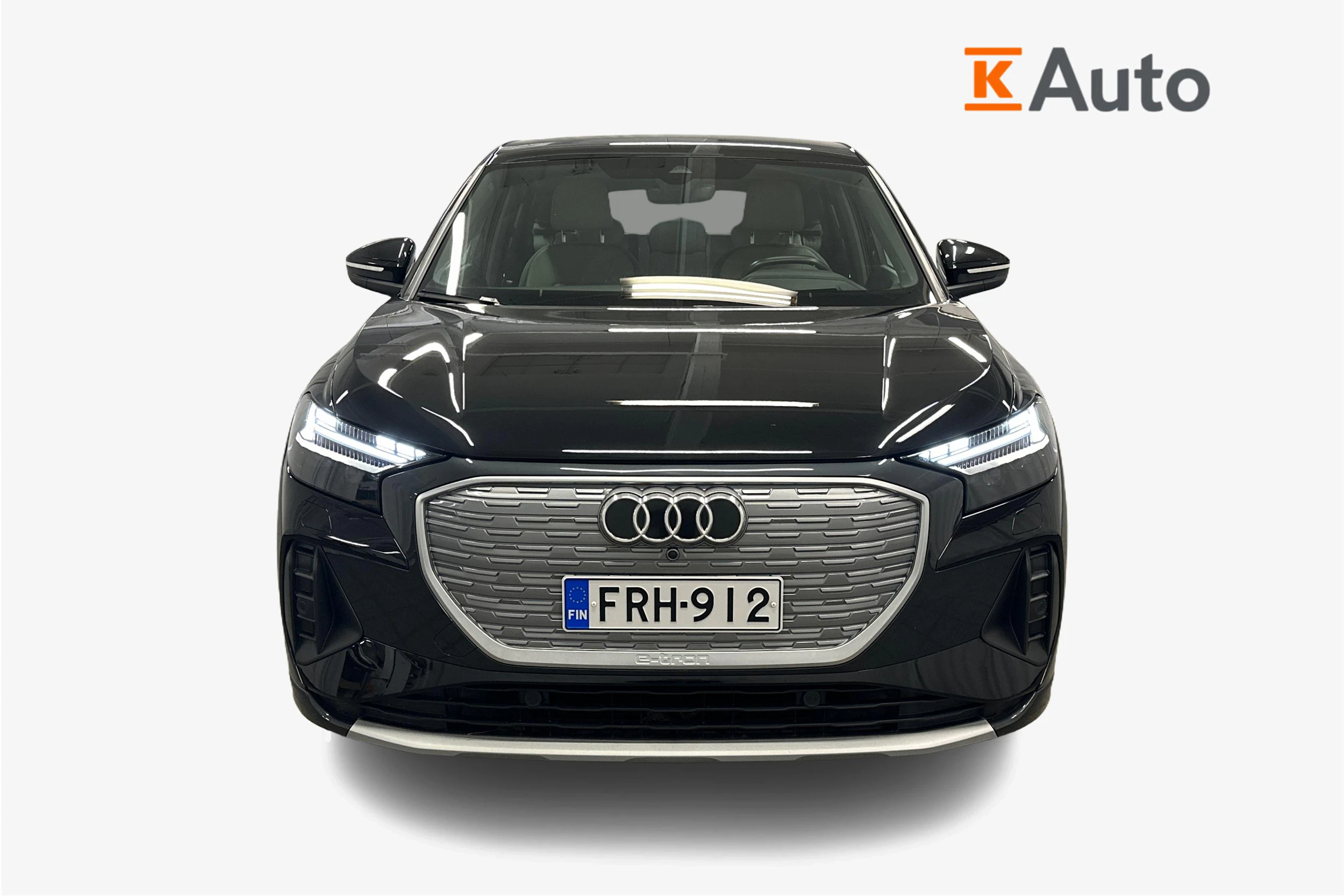 musta Audi Q4 e-tron 2023 kuva 4.
