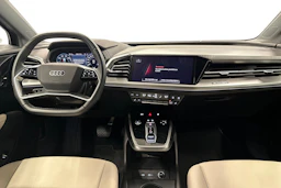 musta Audi Q4 e-tron 2023 kuva 7.