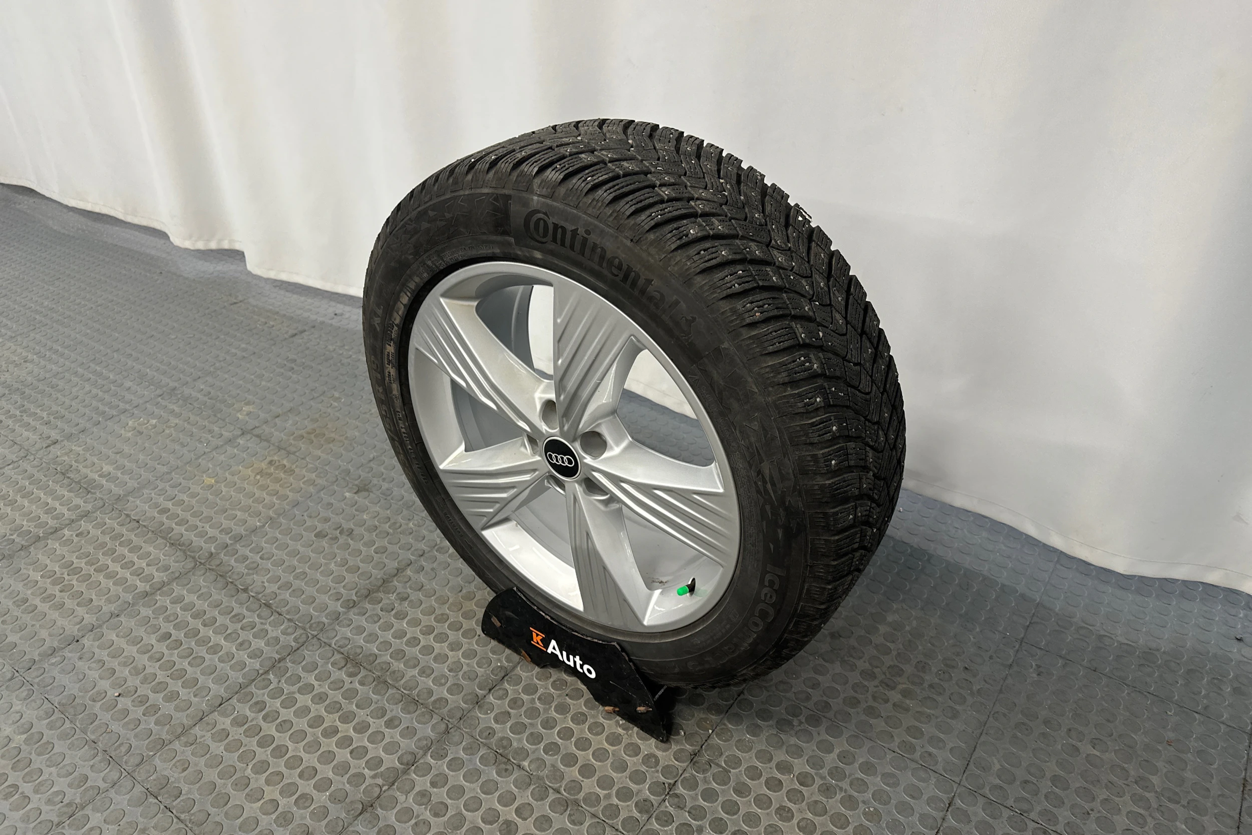 musta Audi Q4 e-tron 2023 kuva 10.