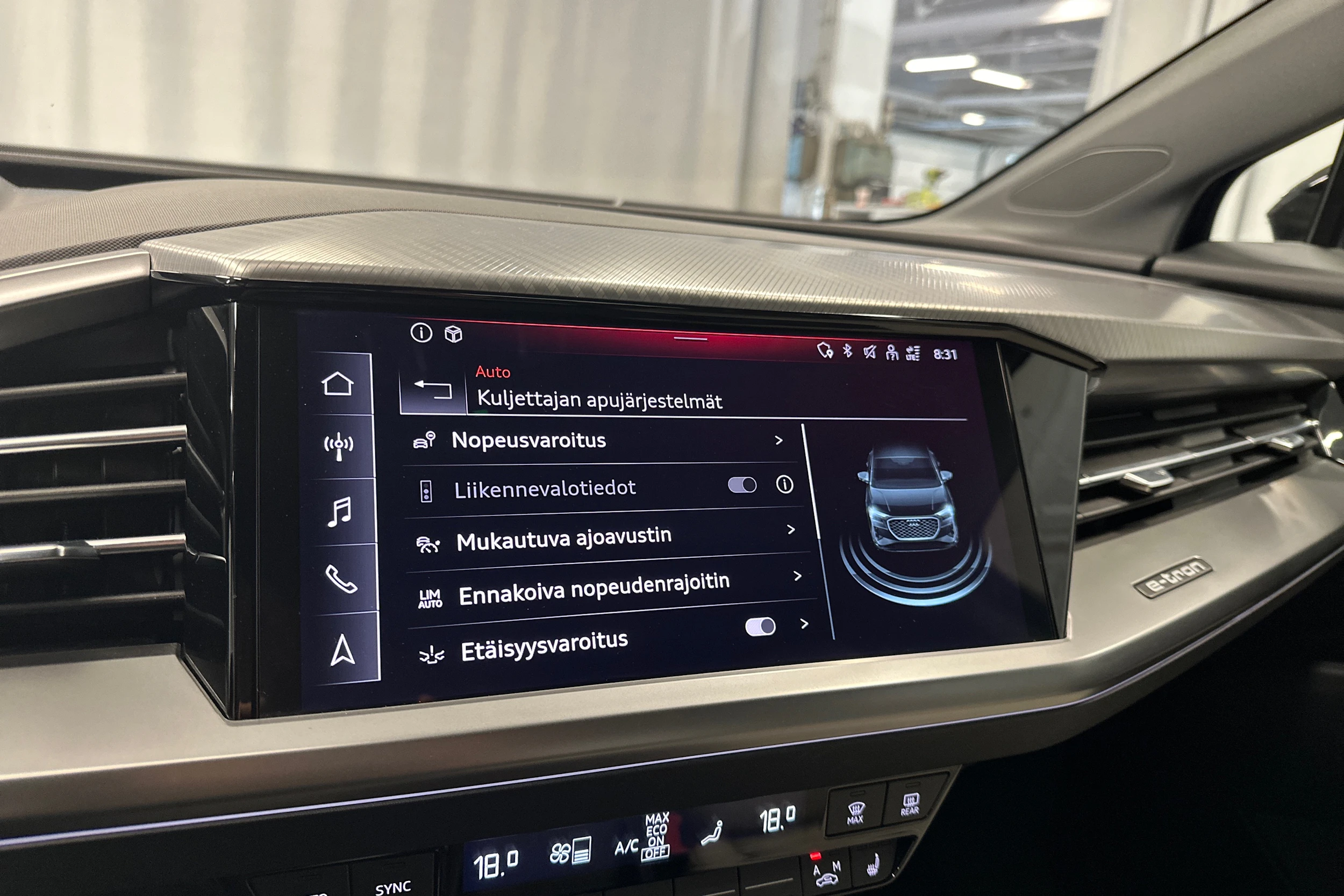 musta Audi Q4 e-tron 2023 kuva 19.