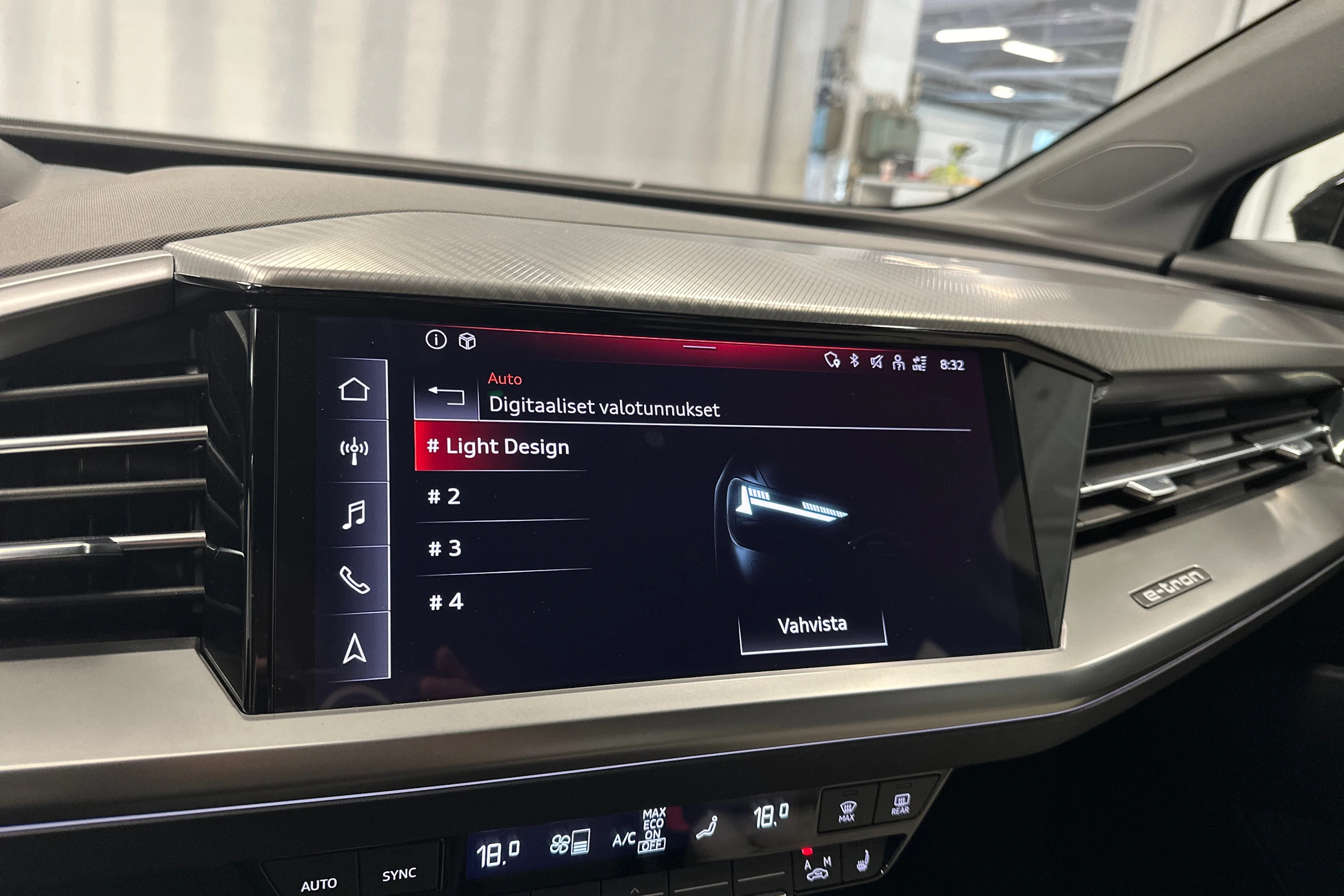 musta Audi Q4 e-tron 2023 kuva 22.