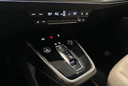 musta Audi Q4 e-tron 2023 kuva 26.