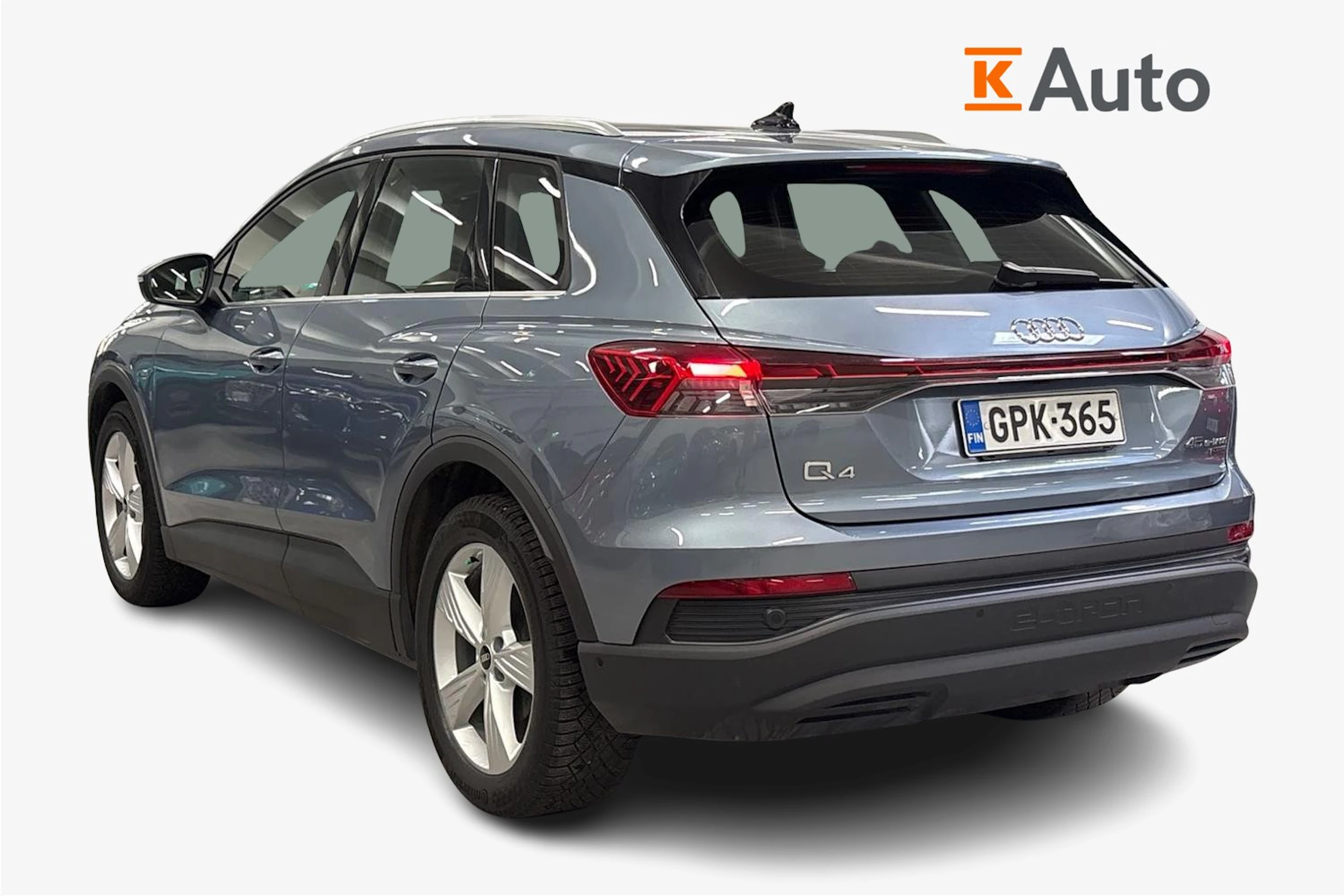 sininen Audi Q4 e-tron 2023 kuva 2.