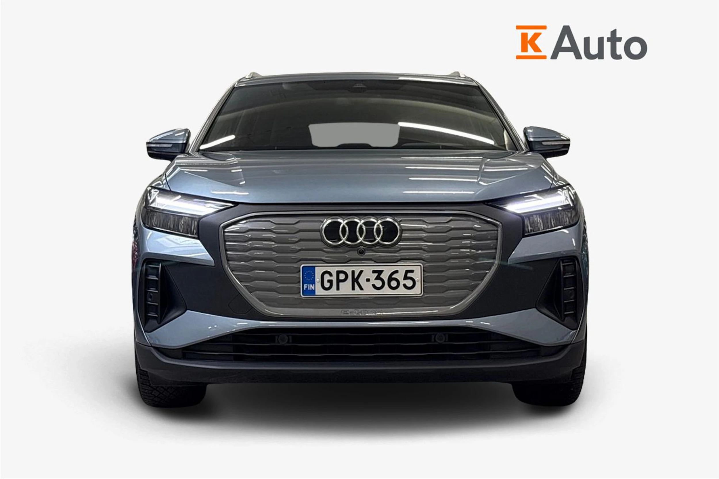 sininen Audi Q4 e-tron 2023 kuva 4.
