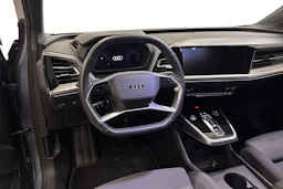 sininen Audi Q4 e-tron 2023 kuva 6.
