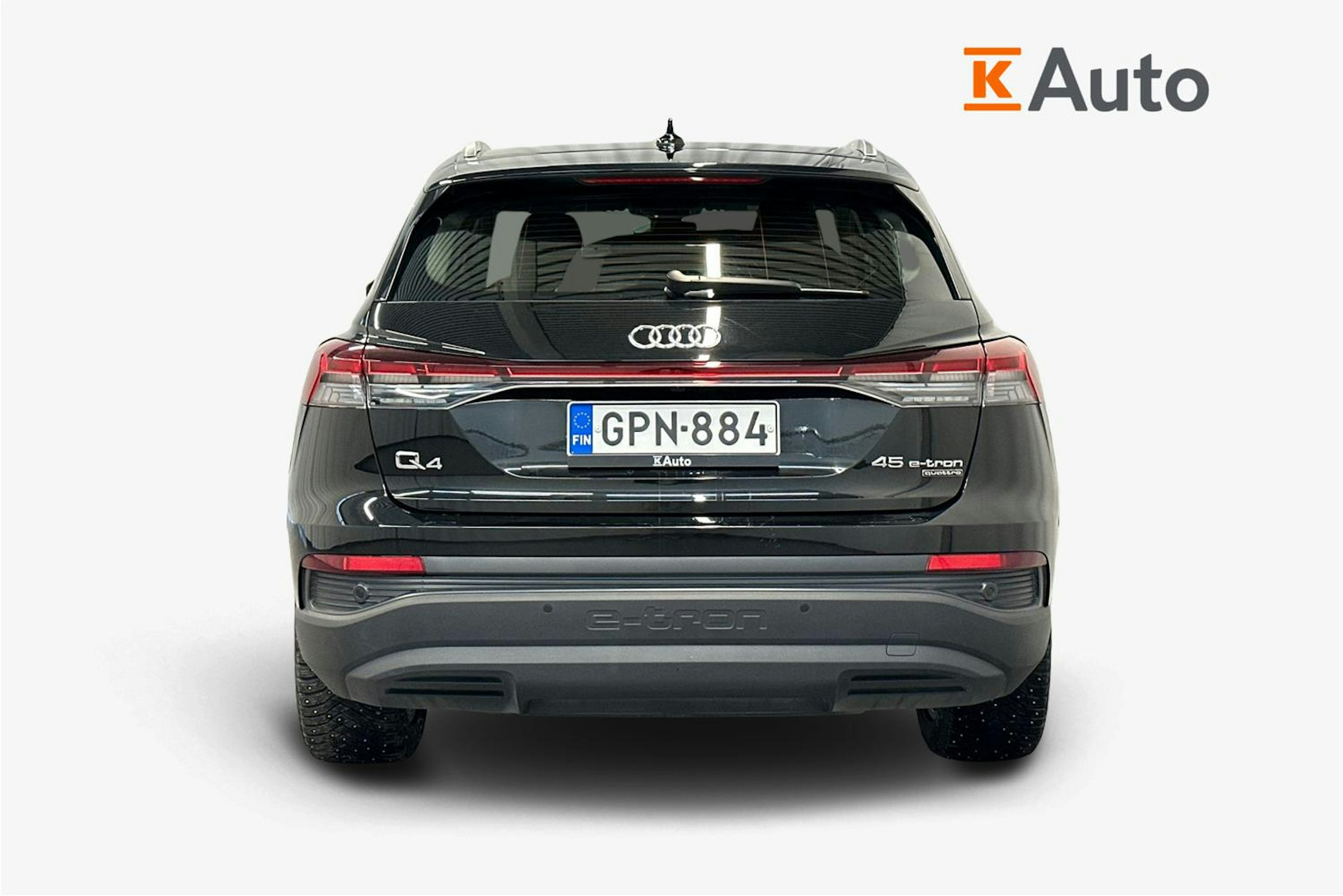 musta Audi Q4 e-tron 2023 kuva 3.