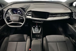musta Audi Q4 e-tron 2023 kuva 9.
