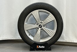 musta Audi Q4 e-tron 2023 kuva 13.