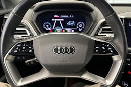 musta Audi Q4 e-tron 2023 kuva 15.