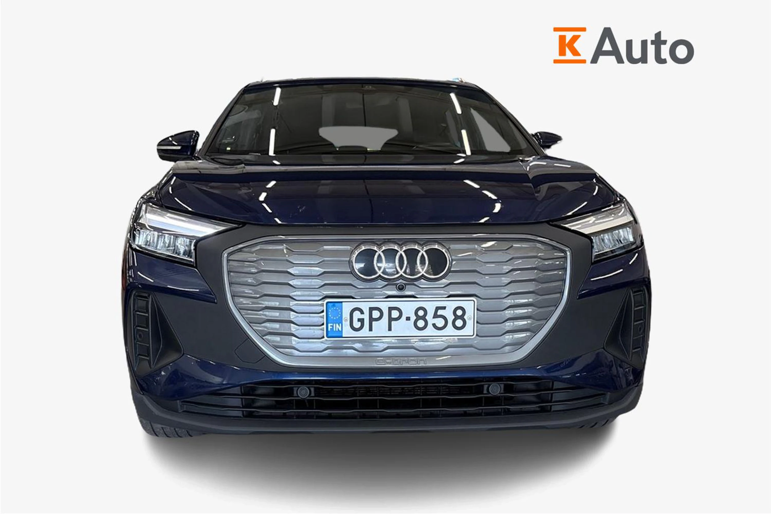 sininen Audi Q4 e-tron 2023 kuva 4.