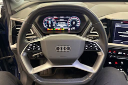 sininen Audi Q4 e-tron 2023 kuva 14.