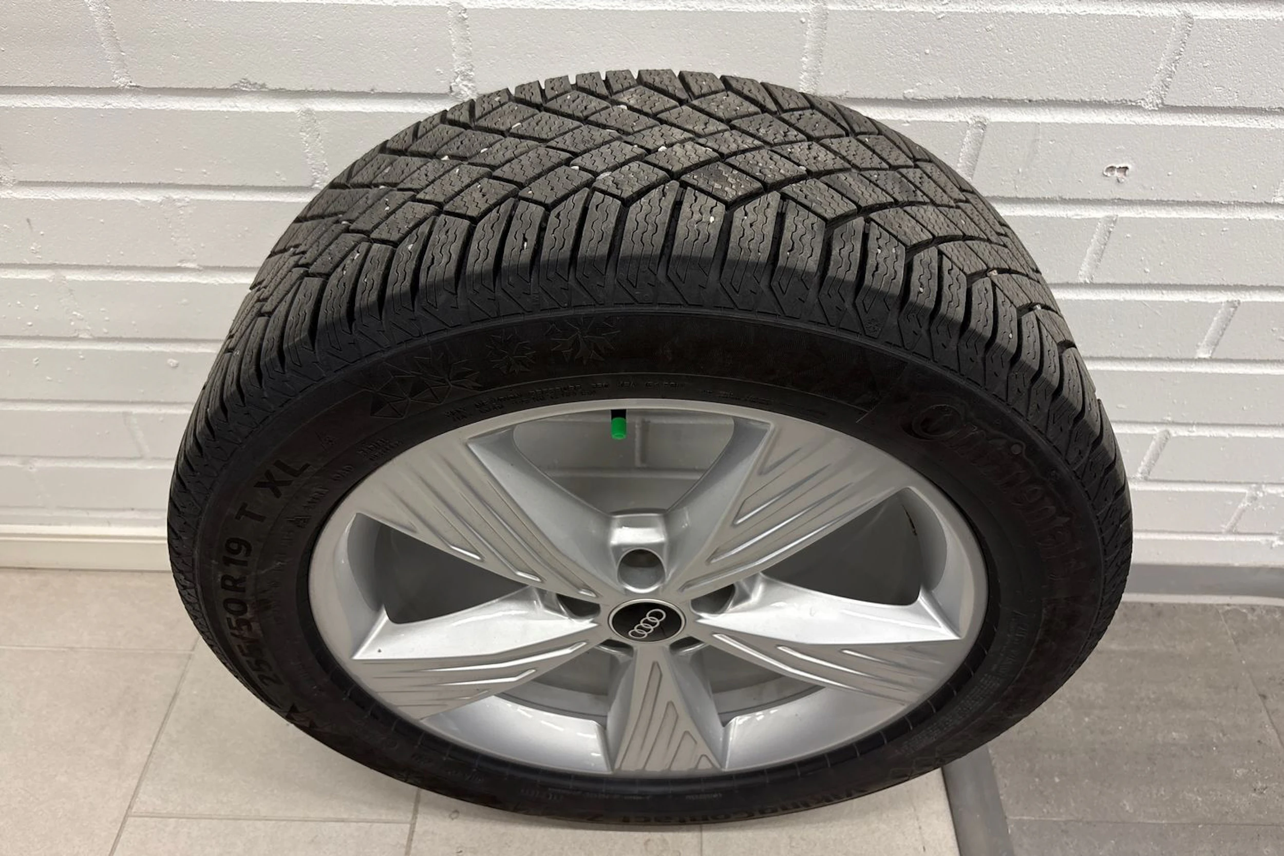 sininen Audi Q4 e-tron 2023 kuva 10.