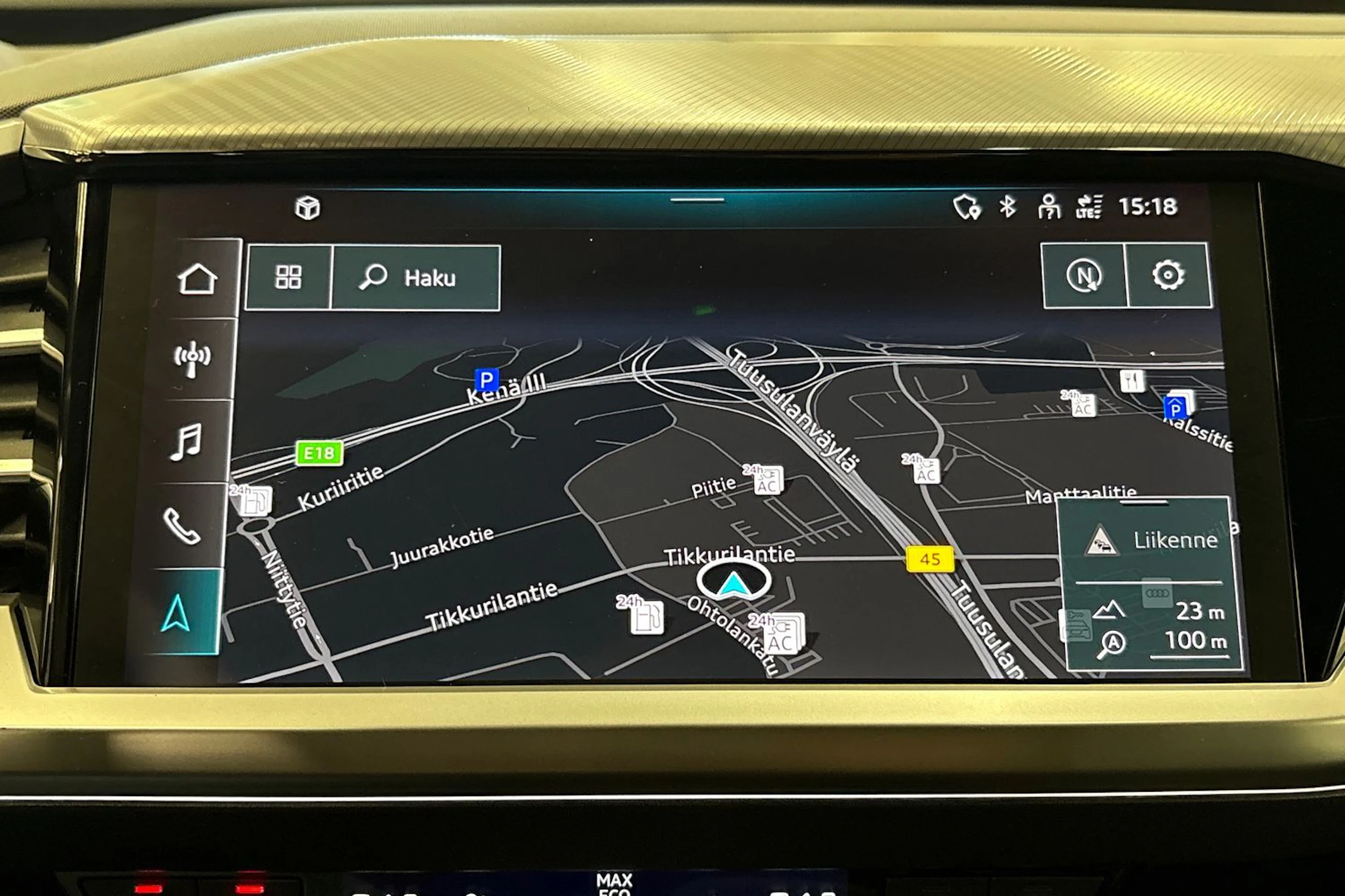 sininen Audi Q4 e-tron 2023 kuva 12.