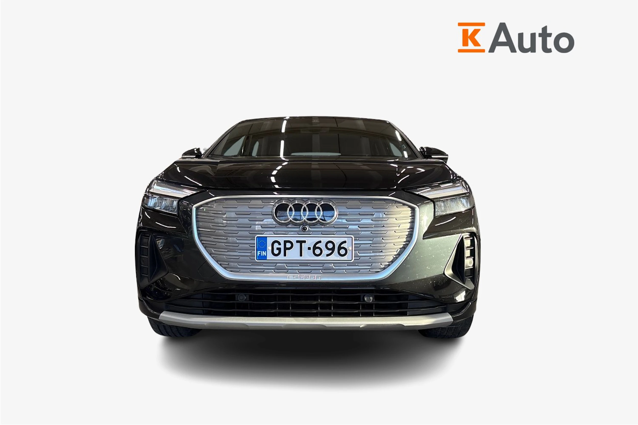 musta Audi Q4 e-tron 2023 kuva 5.