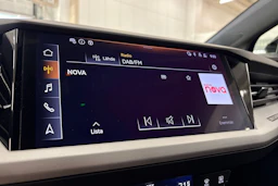 musta Audi Q4 e-tron 2023 kuva 22.