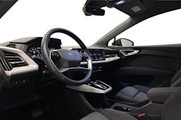harmaa Audi Q4 e-tron 2023 kuva 7.