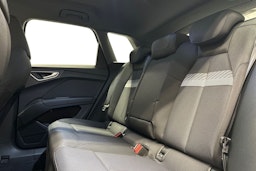 harmaa Audi Q4 e-tron 2023 kuva 10.