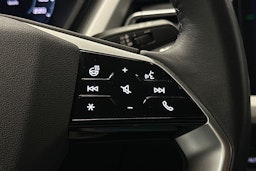 harmaa Audi Q4 e-tron 2023 kuva 18.