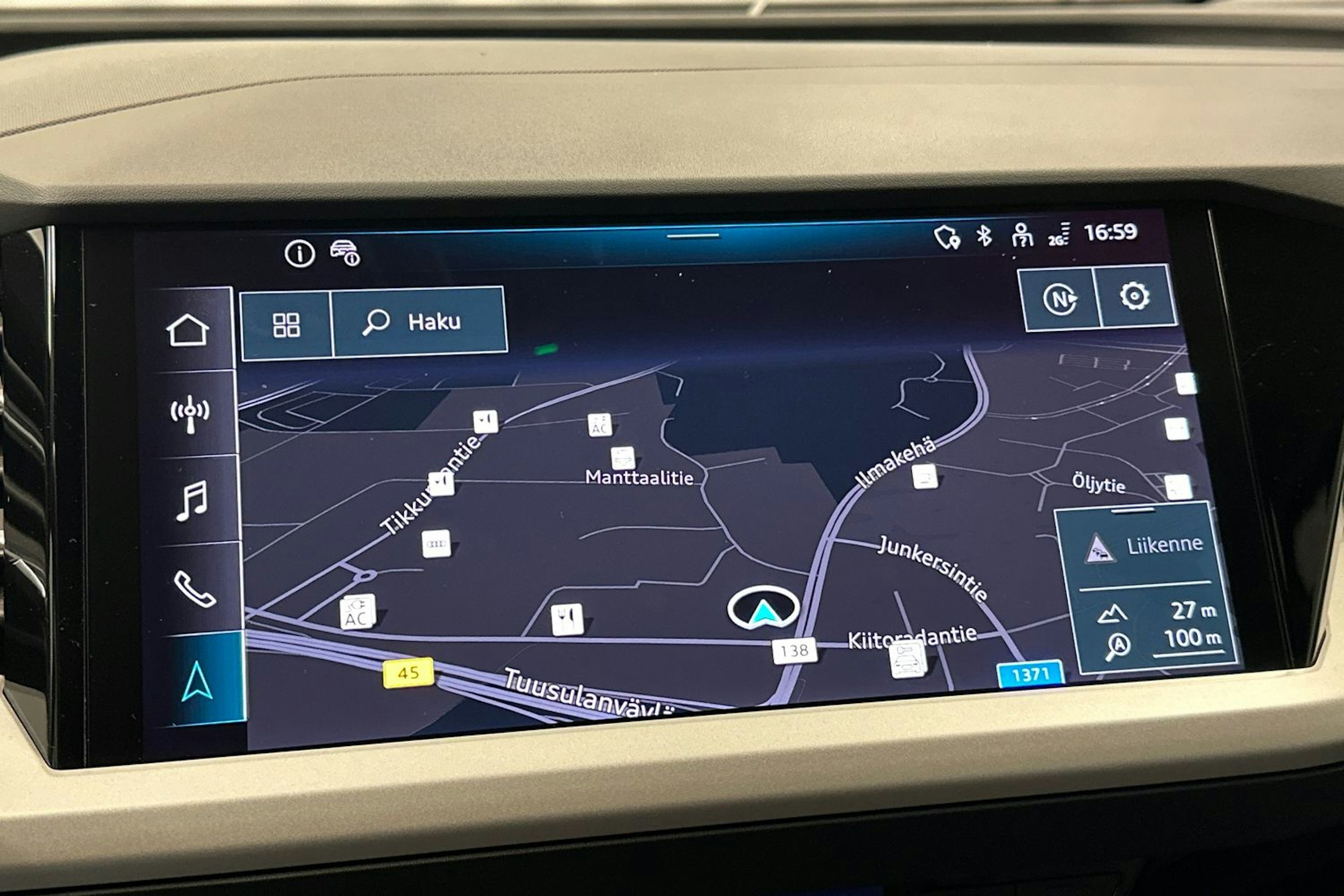 harmaa Audi Q4 e-tron 2023 kuva 23.