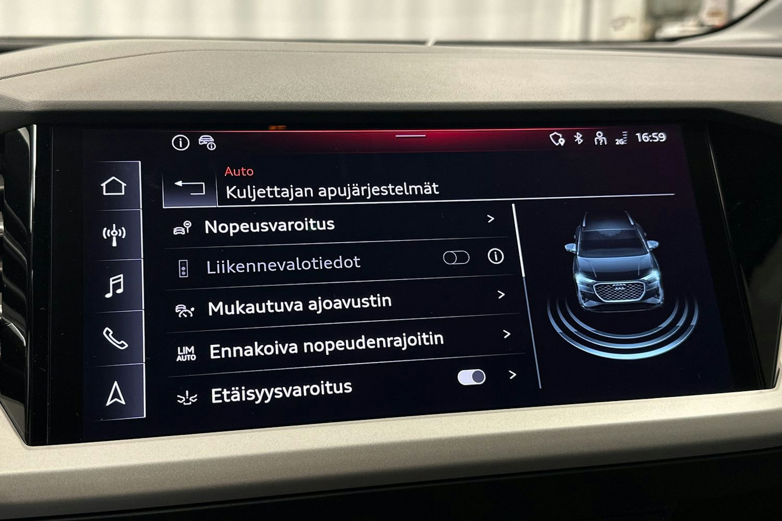 harmaa Audi Q4 e-tron 2023 kuva 27.