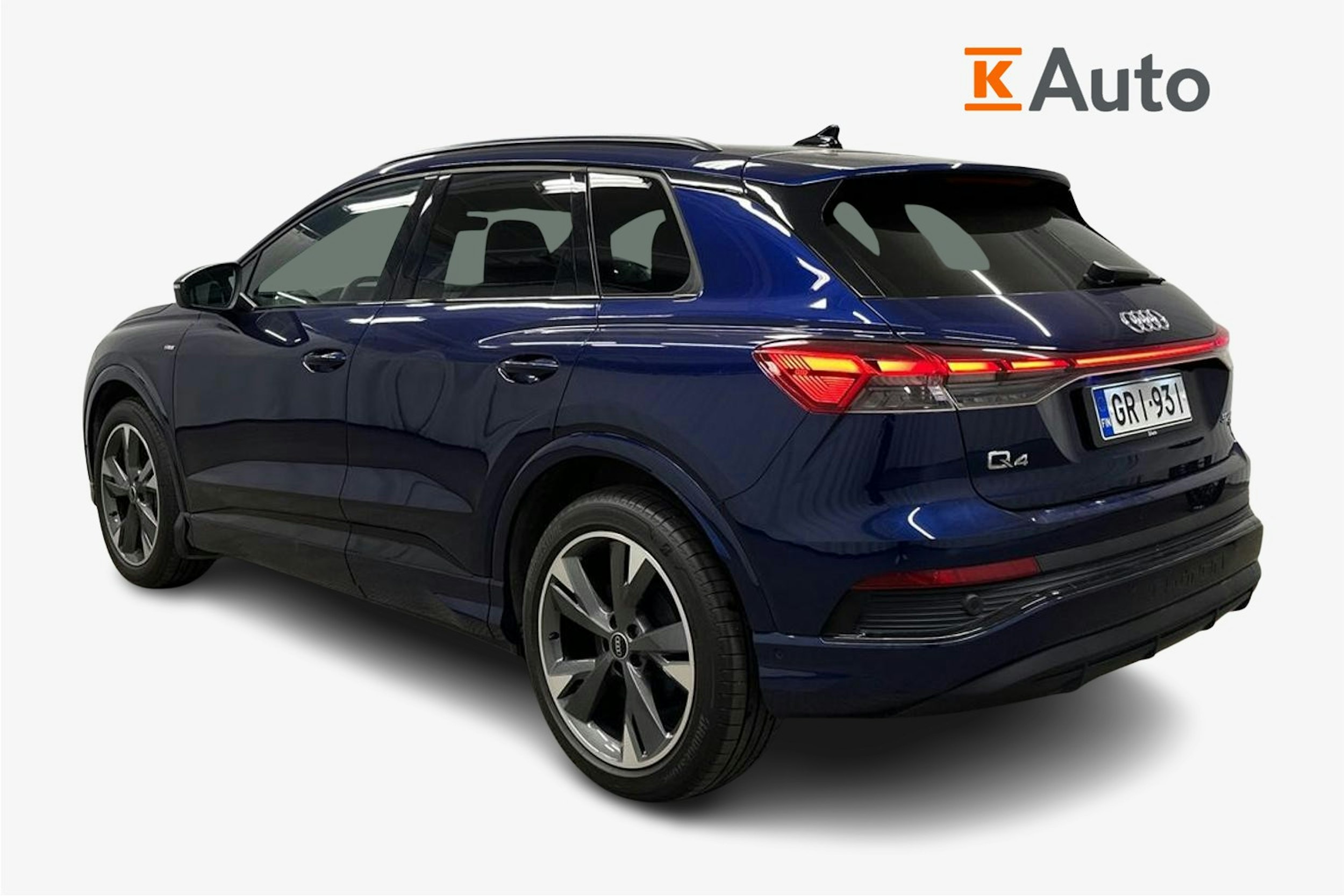 sininen Audi Q4 e-tron 2023 kuva 2.