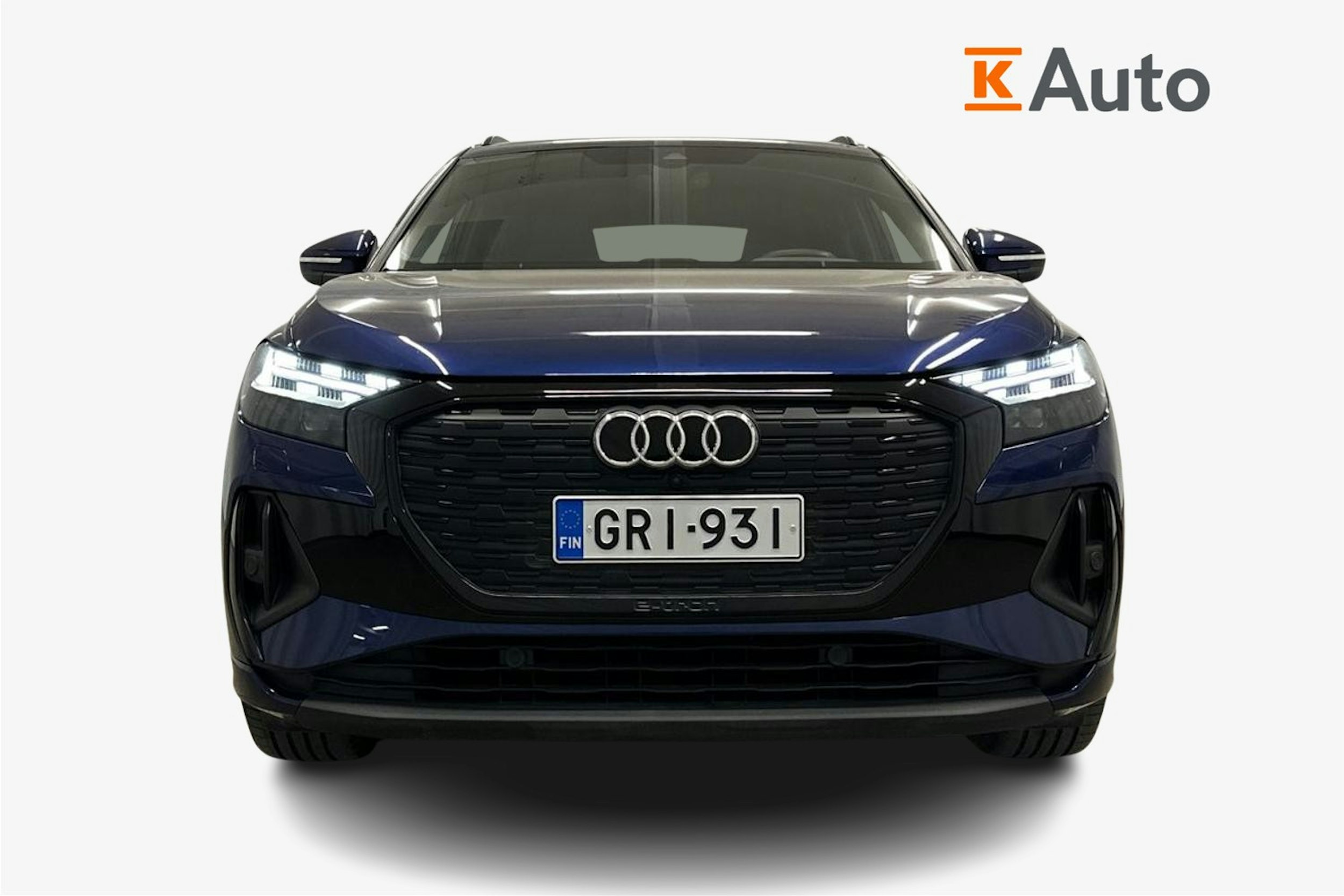 sininen Audi Q4 e-tron 2023 kuva 4.