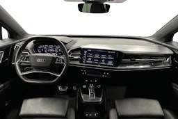 sininen Audi Q4 e-tron 2023 kuva 7.
