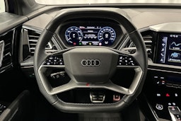 sininen Audi Q4 e-tron 2023 kuva 12.