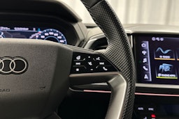 sininen Audi Q4 e-tron 2023 kuva 14.