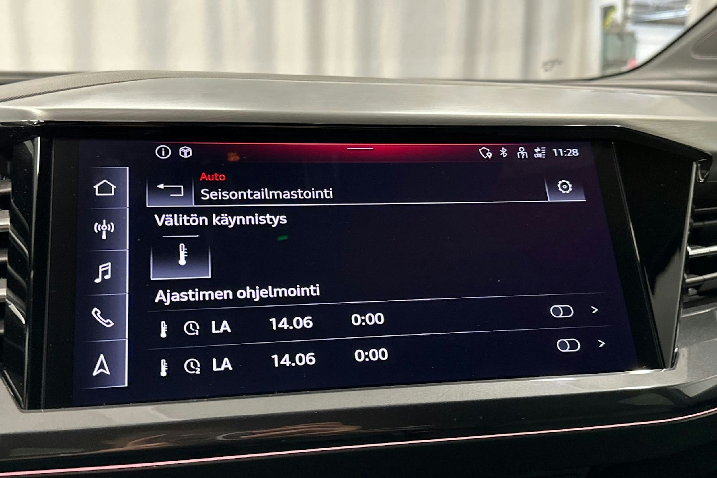 sininen Audi Q4 e-tron 2023 kuva 29.