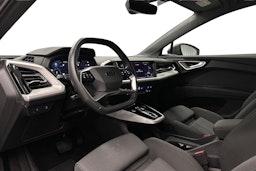 harmaa Audi Q4 e-tron 2023 kuva 5.
