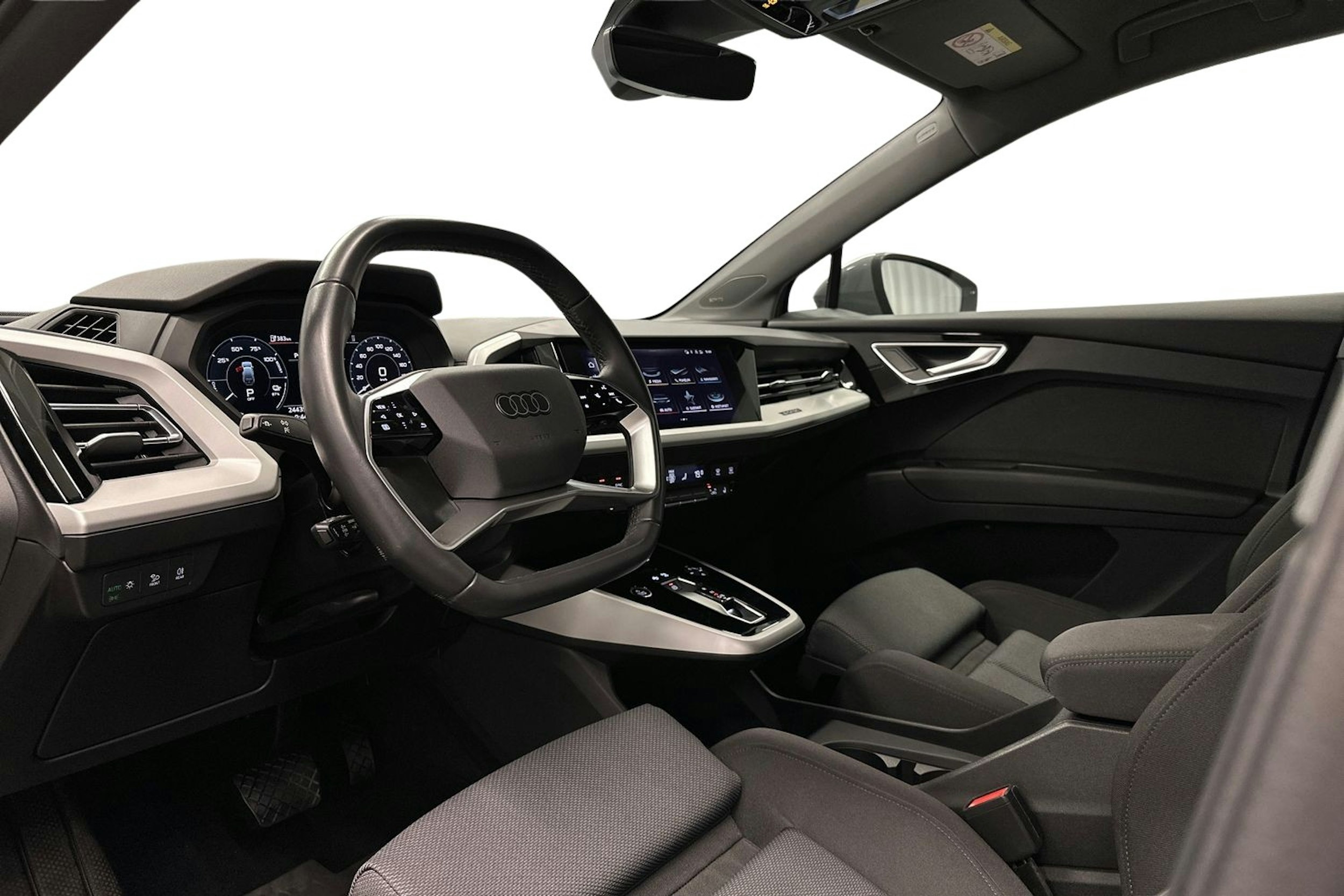 harmaa Audi Q4 e-tron 2023 kuva 7.