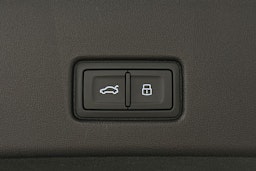 harmaa Audi Q4 e-tron 2023 kuva 15.