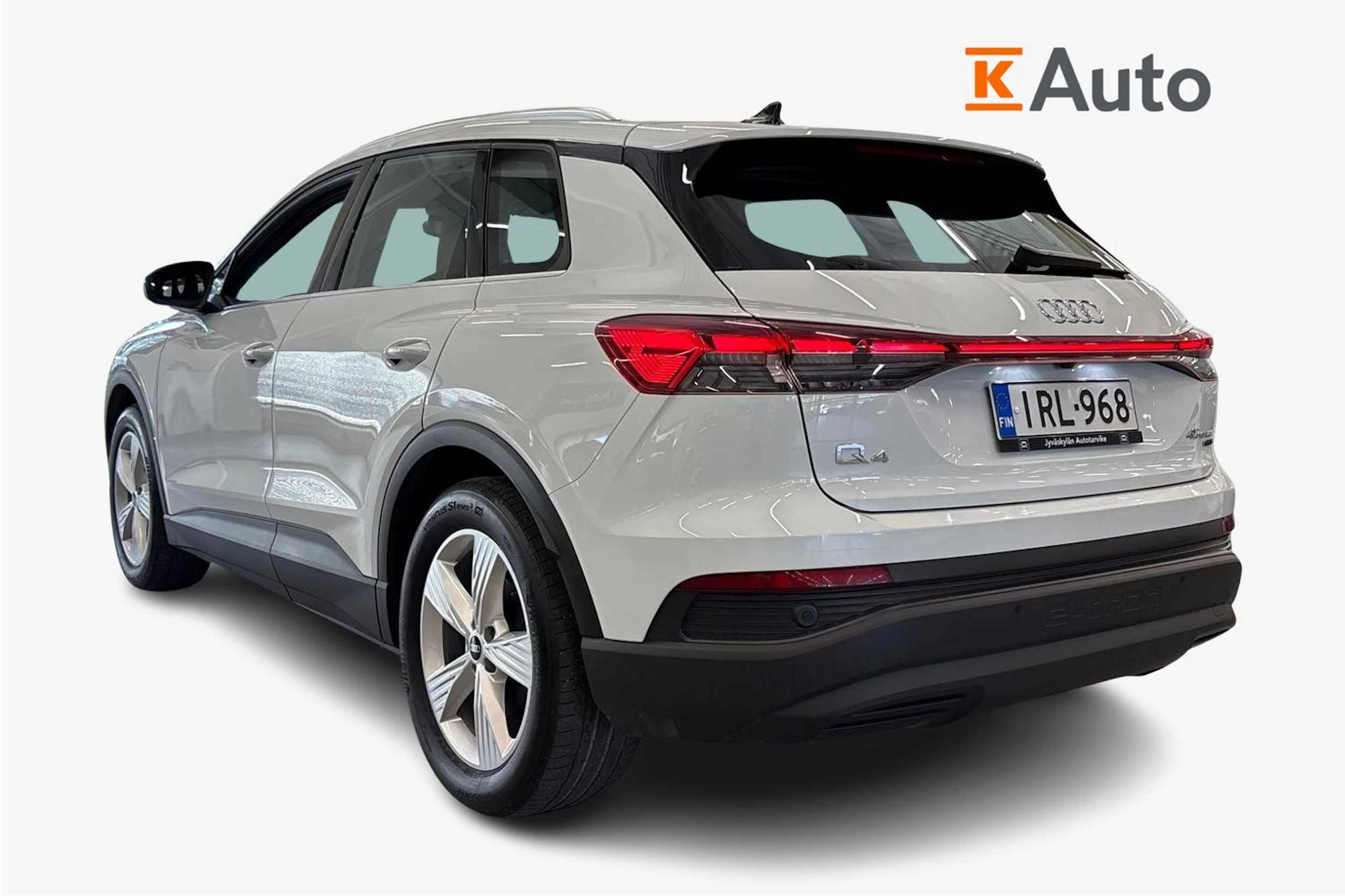 valkoinen Audi Q4 e-tron 2023 kuva 2.