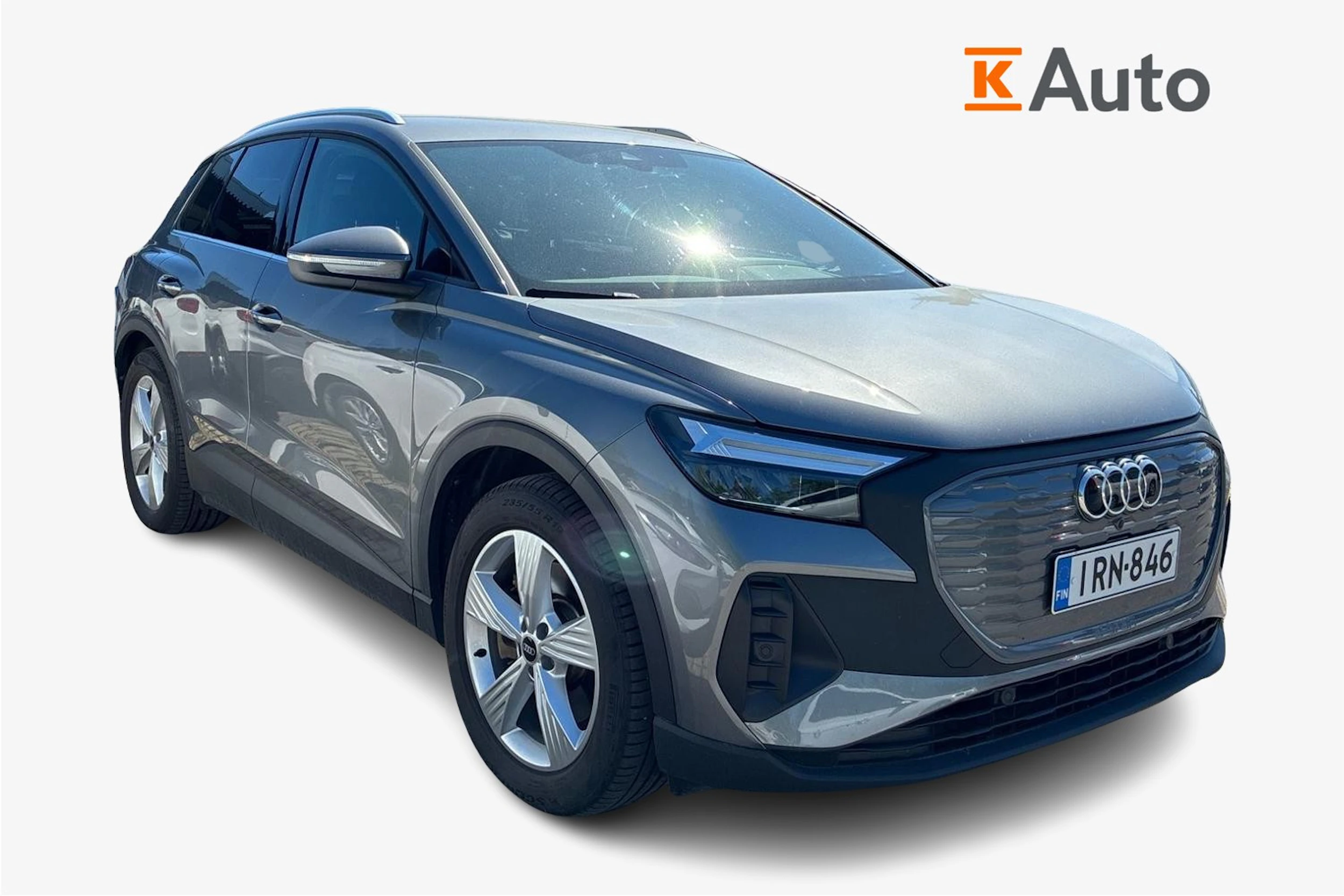 Harmaa Audi Q4 e-tron 2023 kuva 1.