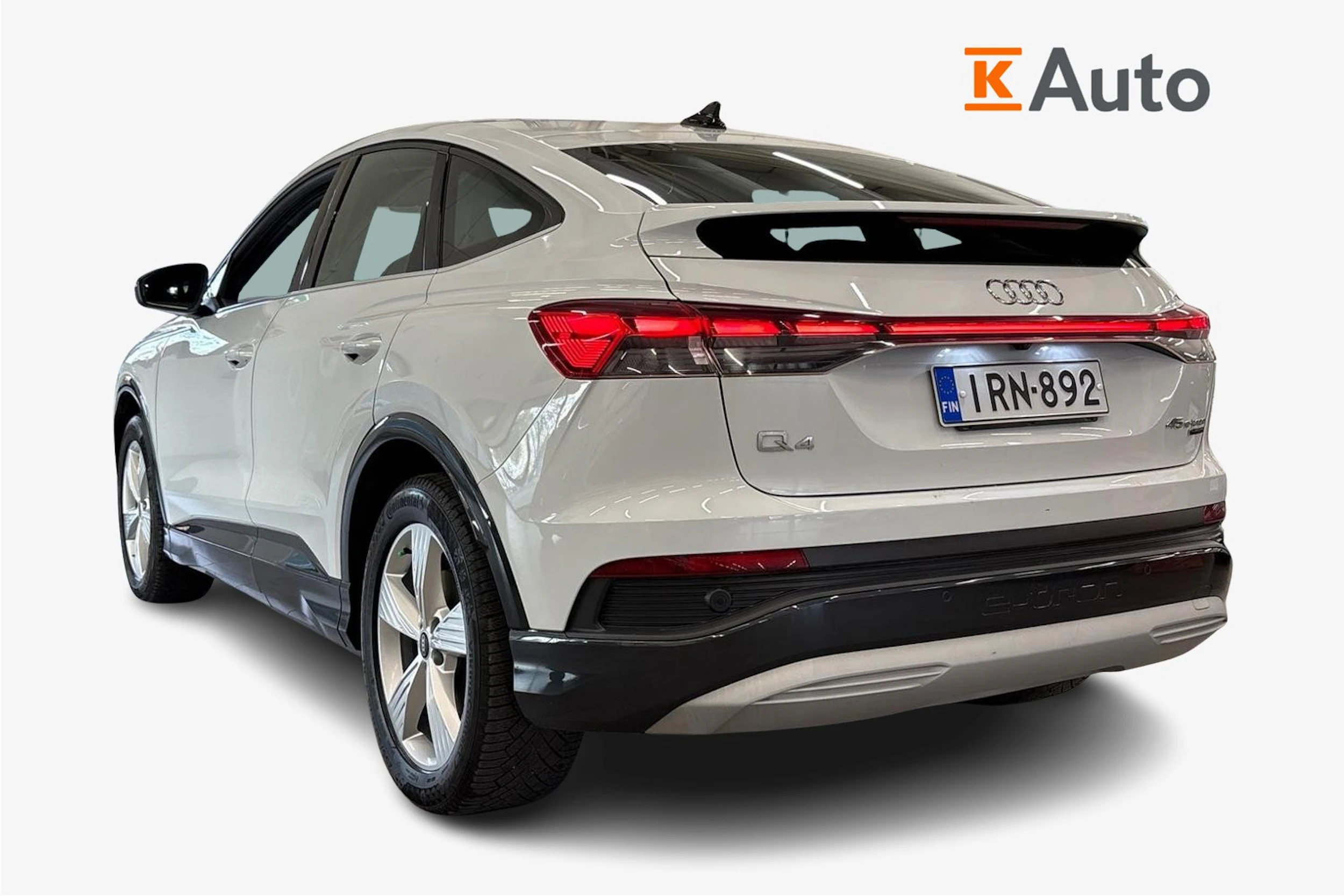 valkoinen Audi Q4 e-tron 2023 kuva 2.