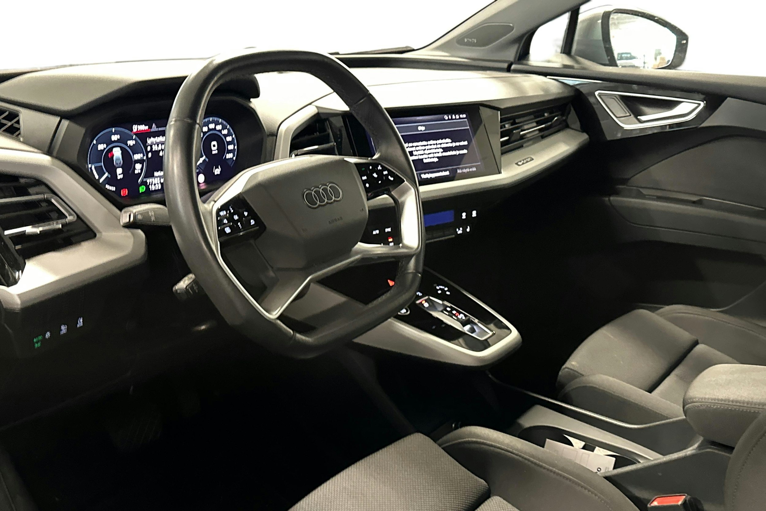 hopea Audi Q4 e-tron 2023 kuva 3.