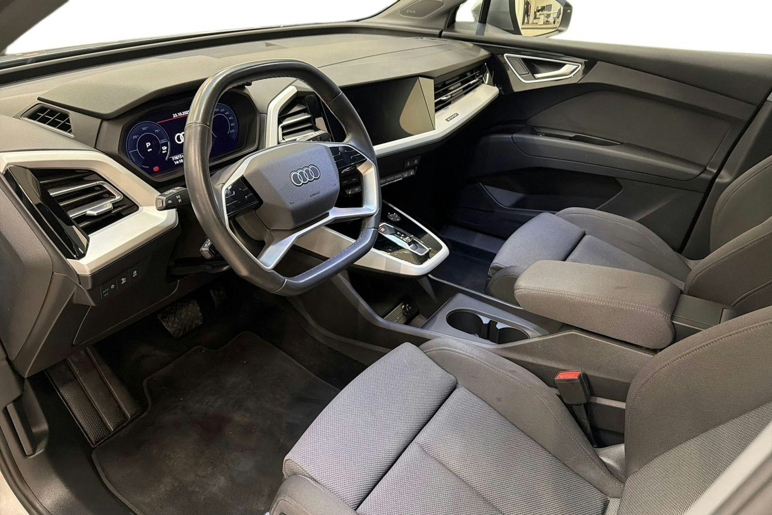 hopea Audi Q4 e-tron 2023 kuva 7.