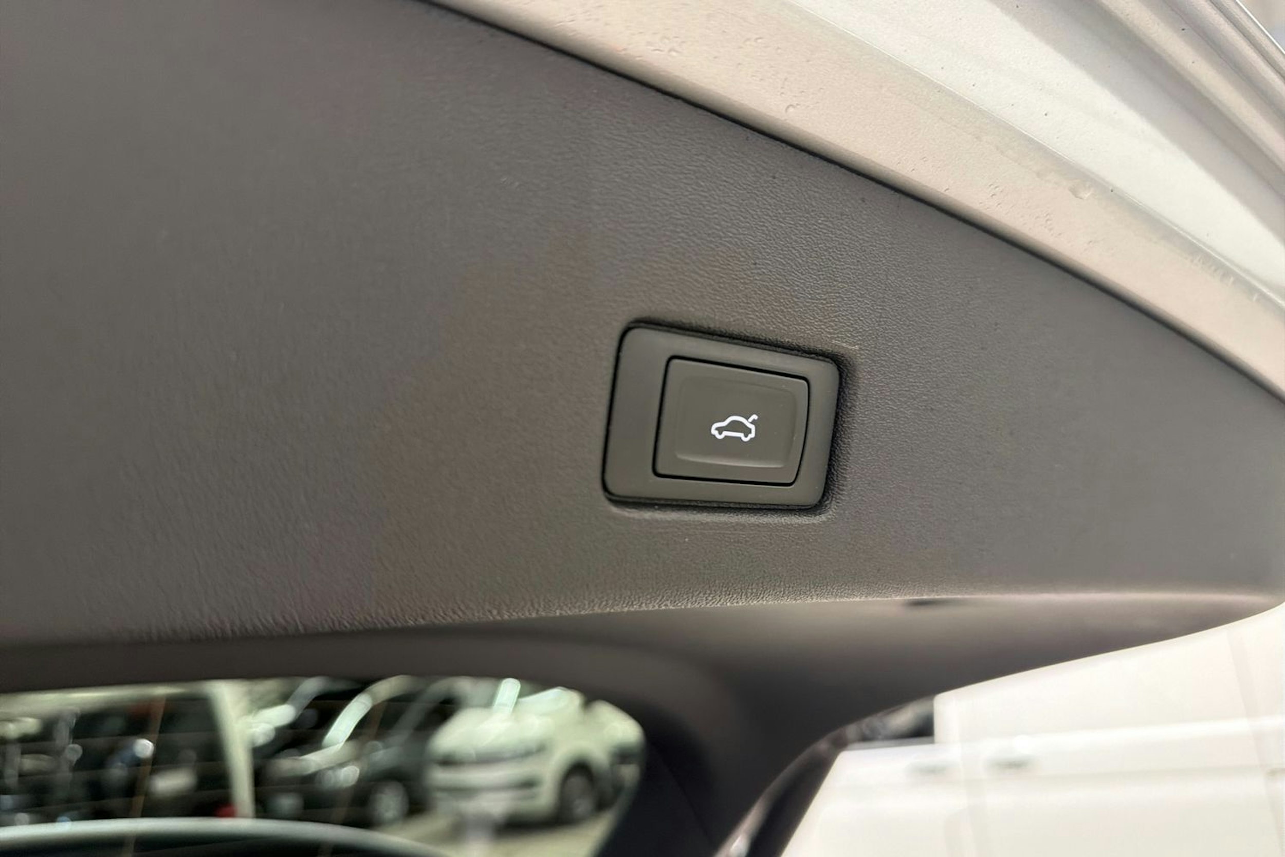 hopea Audi Q4 e-tron 2023 kuva 27.