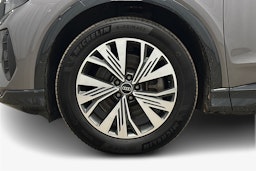 harmaa Audi Q4 e-tron 2023 kuva 11.