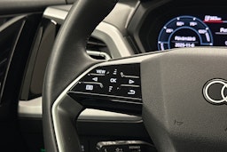 harmaa Audi Q4 e-tron 2023 kuva 20.