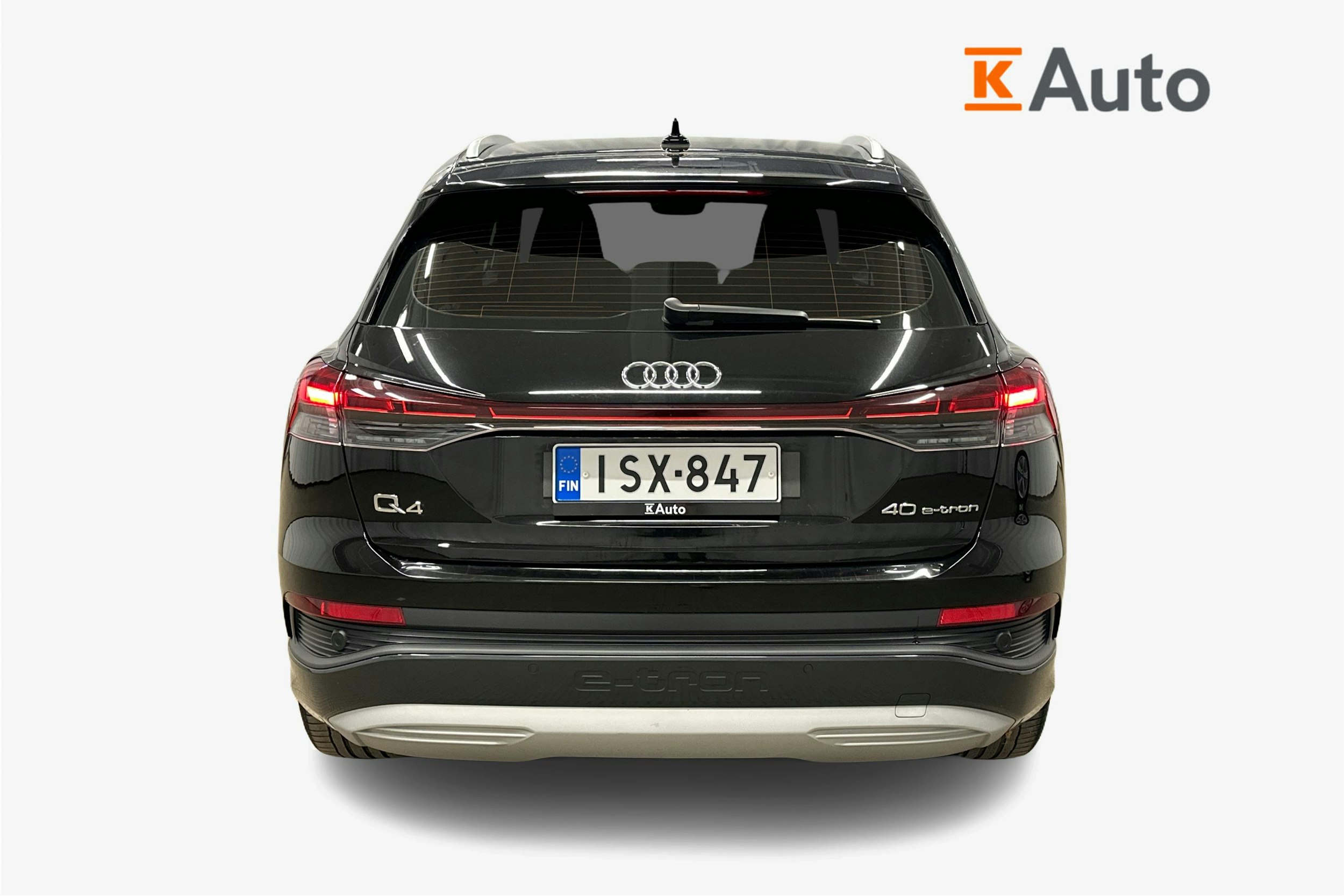 musta Audi Q4 e-tron 2023 kuva 3.