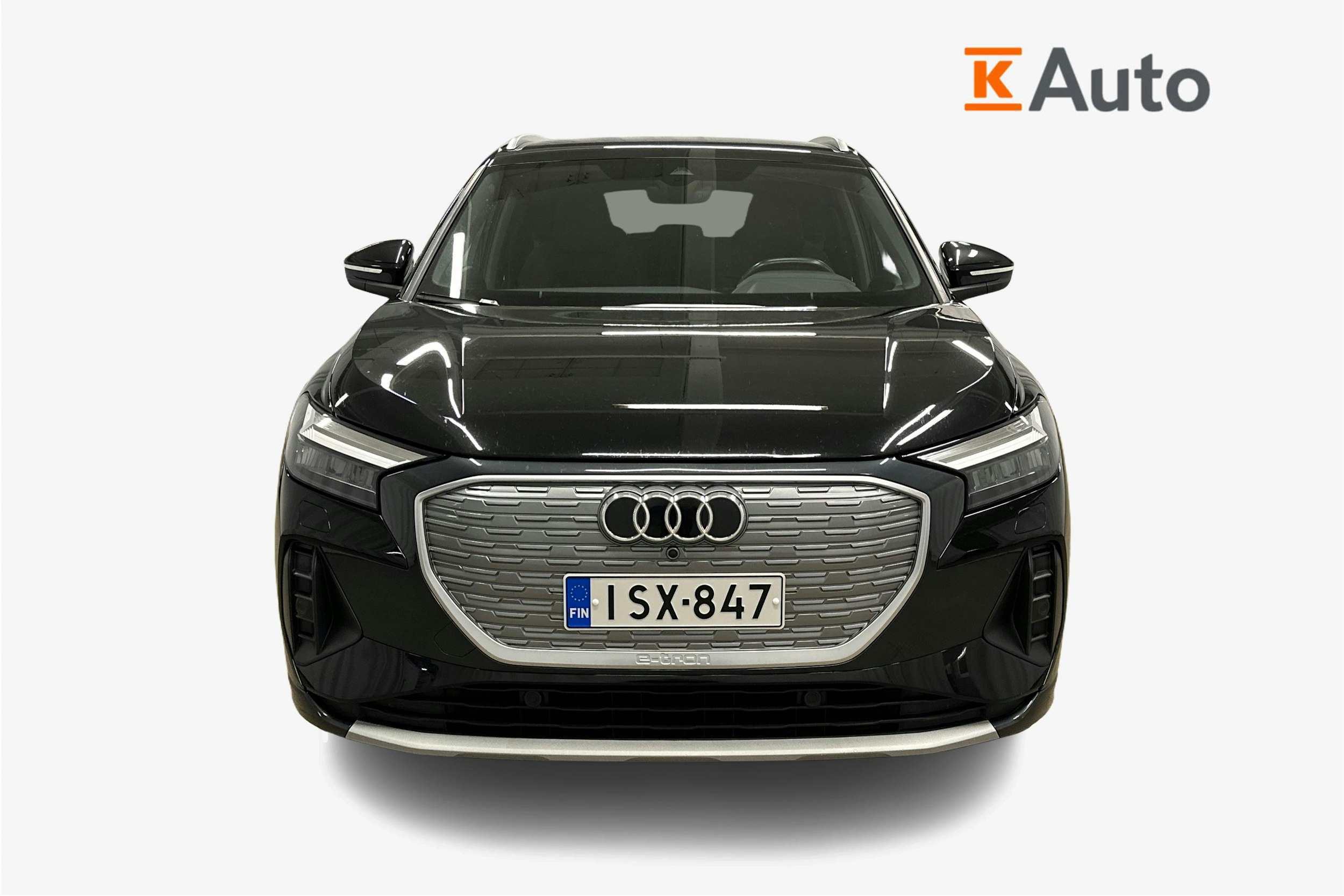 musta Audi Q4 e-tron 2023 kuva 5.