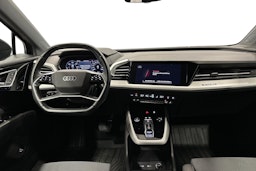 musta Audi Q4 e-tron 2023 kuva 9.