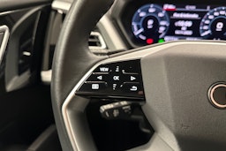 musta Audi Q4 e-tron 2023 kuva 14.