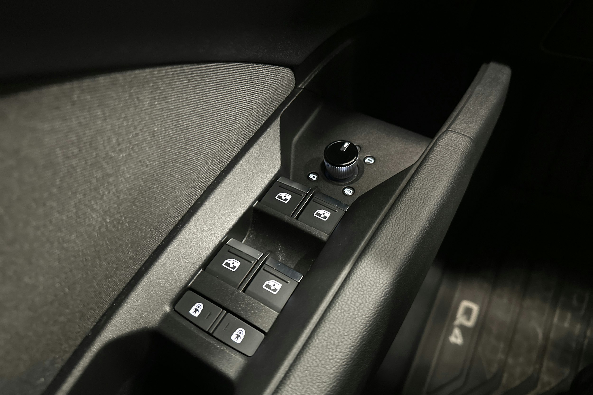 musta Audi Q4 e-tron 2023 kuva 18.