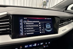 musta Audi Q4 e-tron 2023 kuva 23.